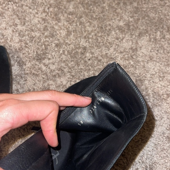 Yves Saint Laurent Black Suede Platform boot heels
Size 37 1/2 EU SIZE 6 US - Picture 10 of 13